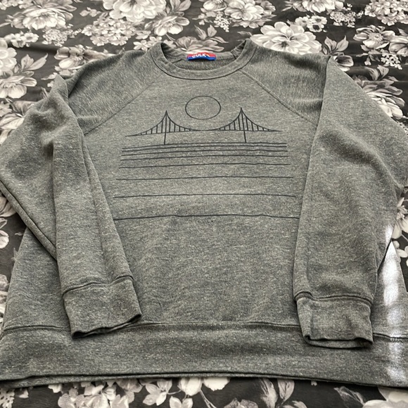 Gray Culk Bay sweatshirt. - Picture 2 of 2
